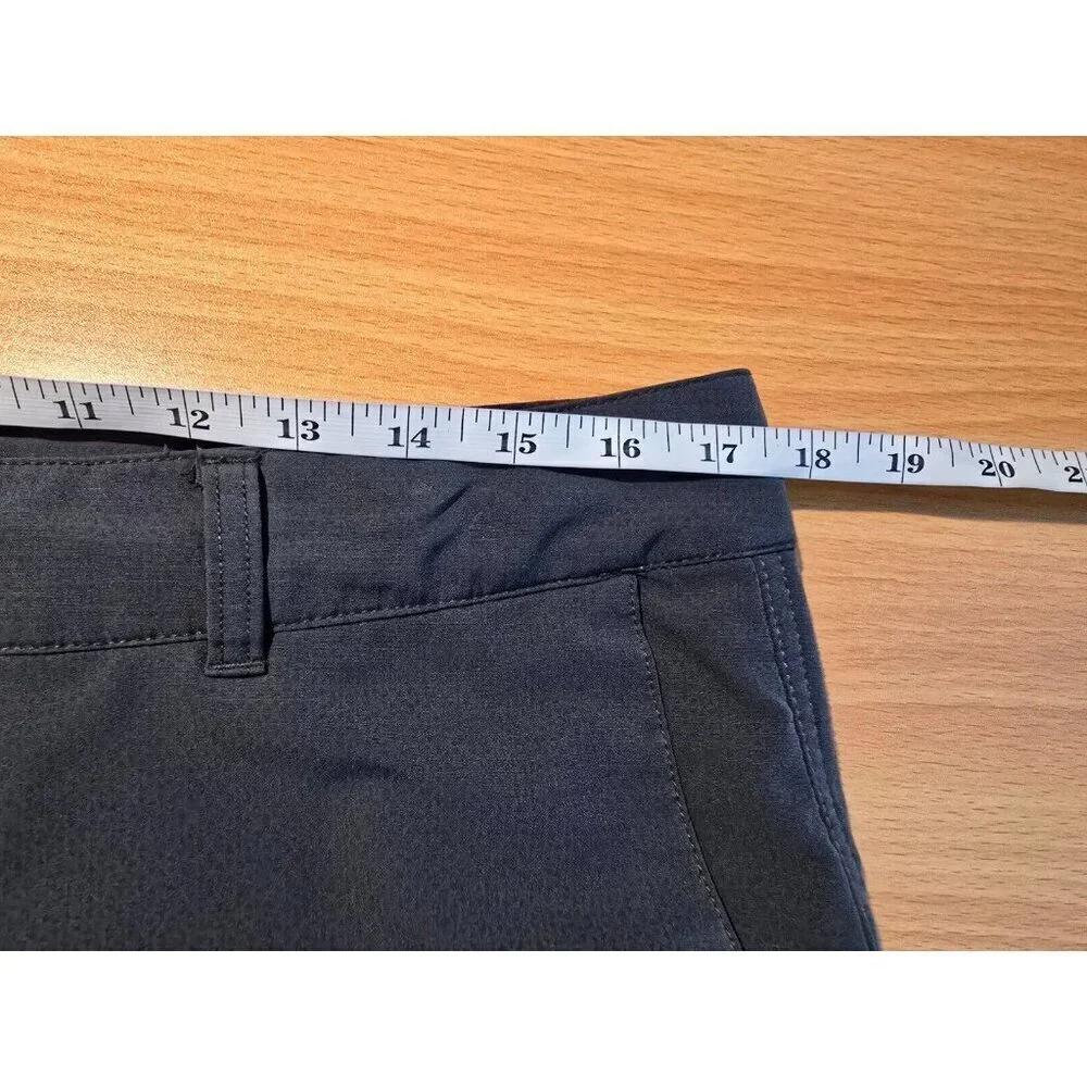 The North Face Mens Shorts 34 Gray Flash Dry Outdoors Comfort Casual Athleisure